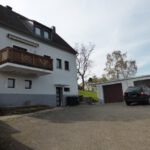 Hofeinfahrt Garage u. Stellplatz